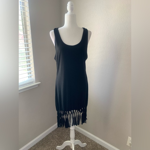 Dresses & Skirts - Black Fringe Sleeveless Dress